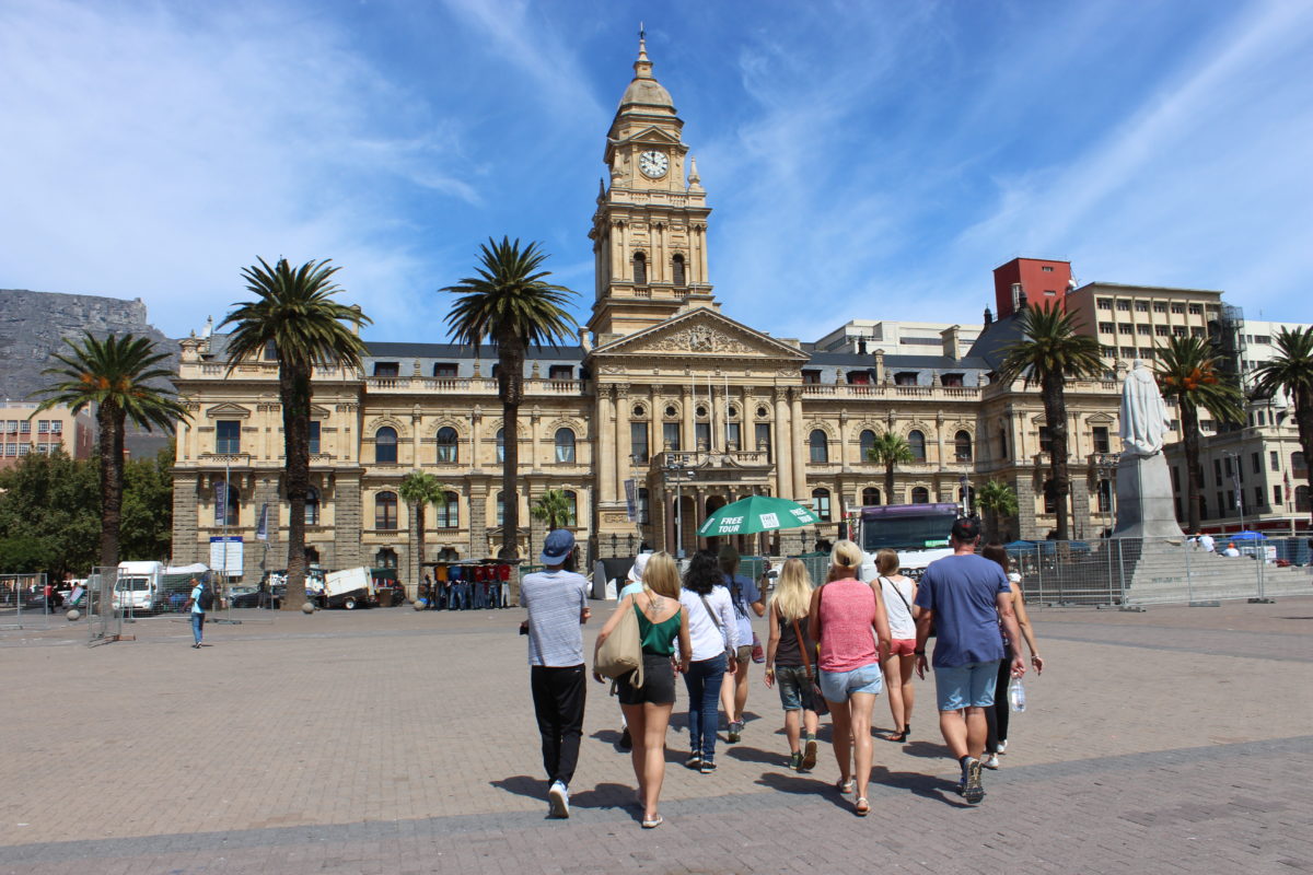 Discover the City on Foot: Free Walking Tours